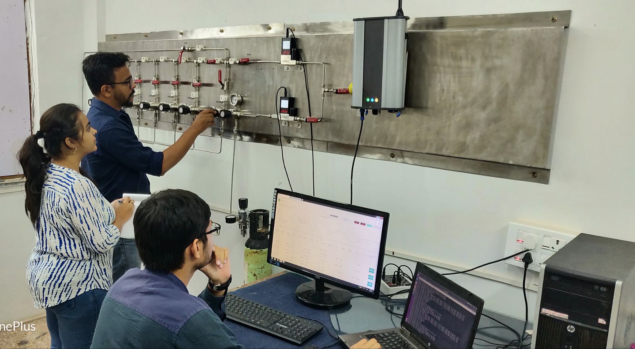 Calibrating air quality monitoring devices